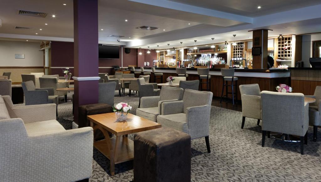 Delta Hotels By Marriott Warwick Exterior foto