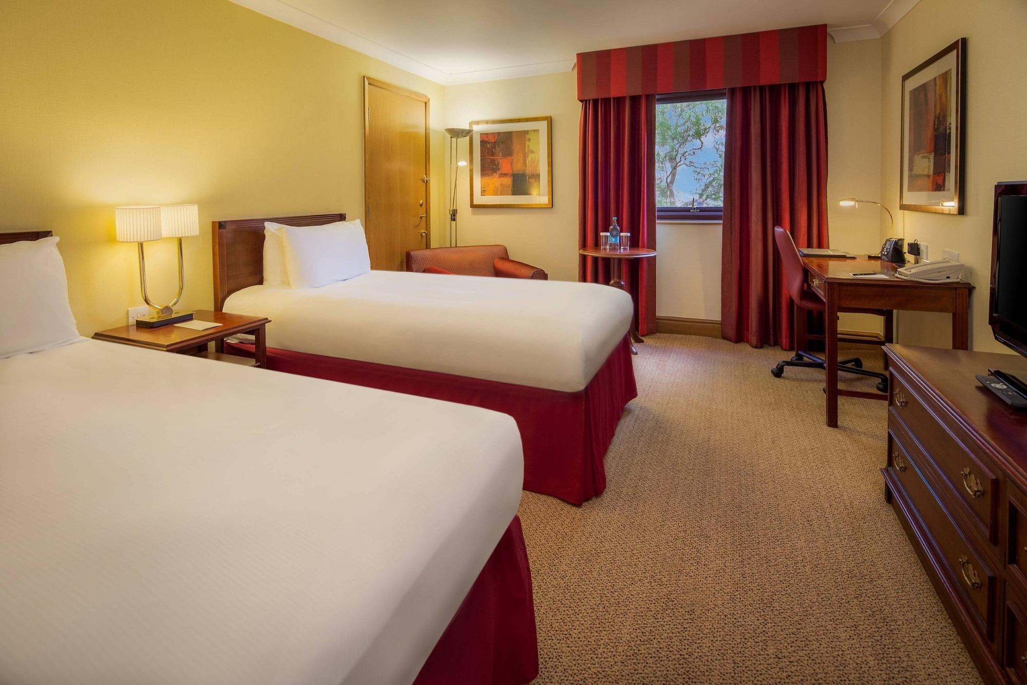 Delta Hotels By Marriott Warwick Exterior foto