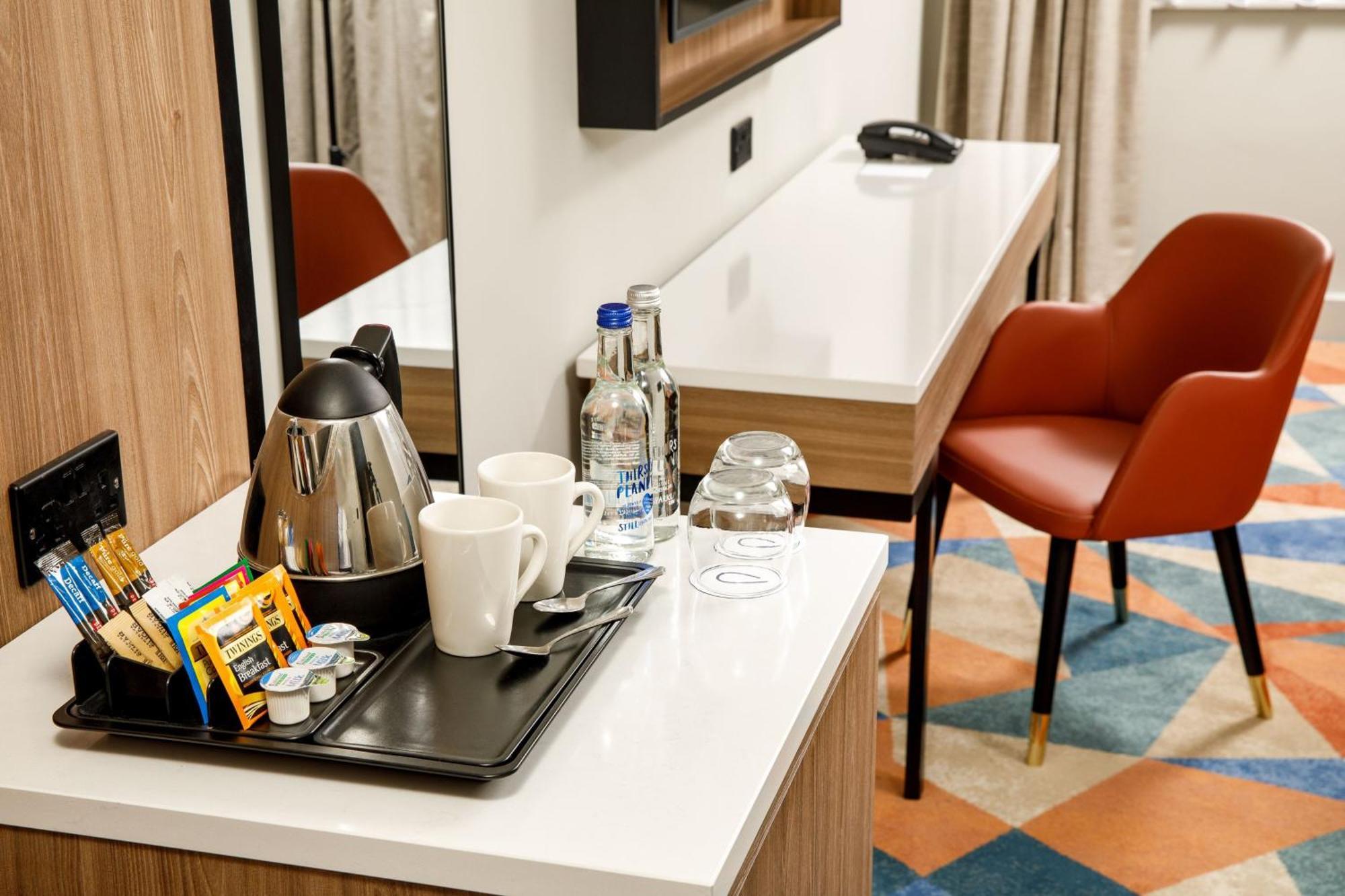 Delta Hotels By Marriott Warwick Exterior foto