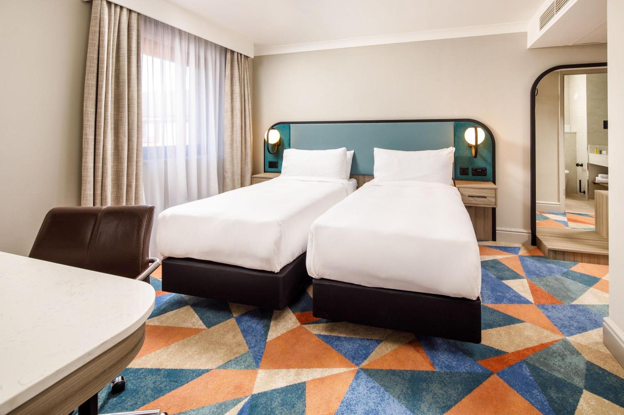 Delta Hotels By Marriott Warwick Exterior foto